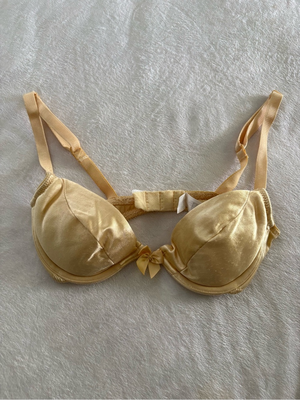 Vintage y2k 1997 Victoria's Secret Champagne Satin Underwire Bra in Light Gold